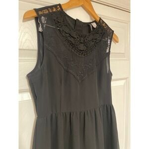 Romantic Lace Neck Black Fit & Flare Sleeveless Light Gauzy Dress 10 M‎ Divided
